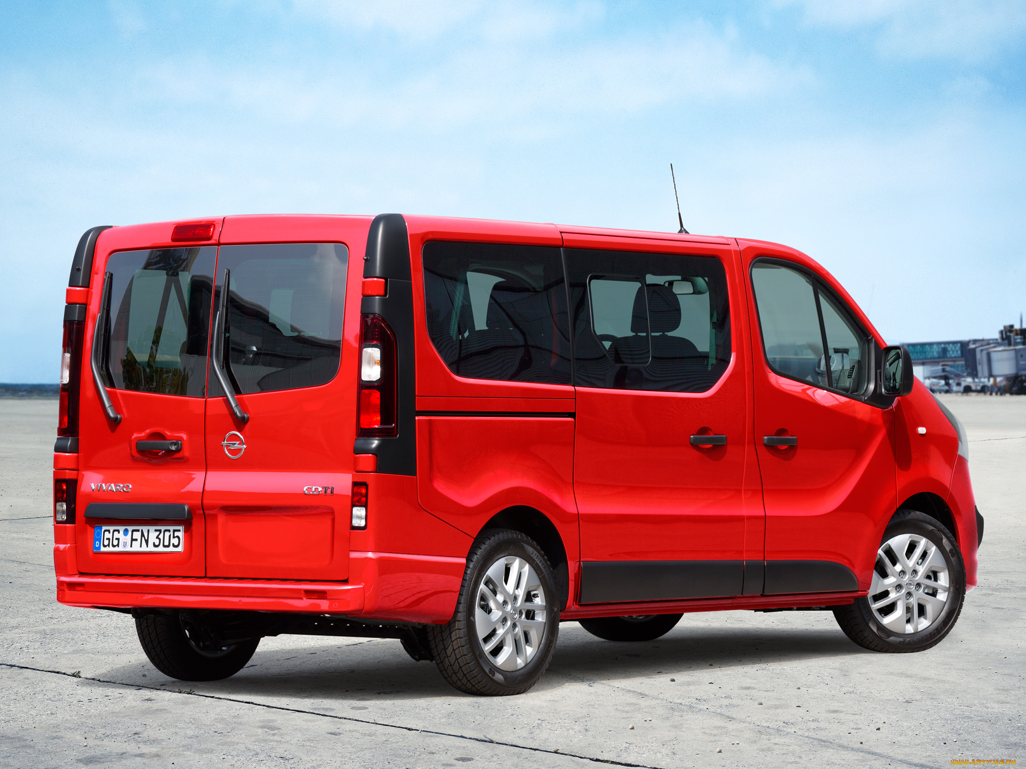 Opel vivaro. Опель Виваро пассажирский. Opel Vivaro Combi. Opel Vivaro 2014.